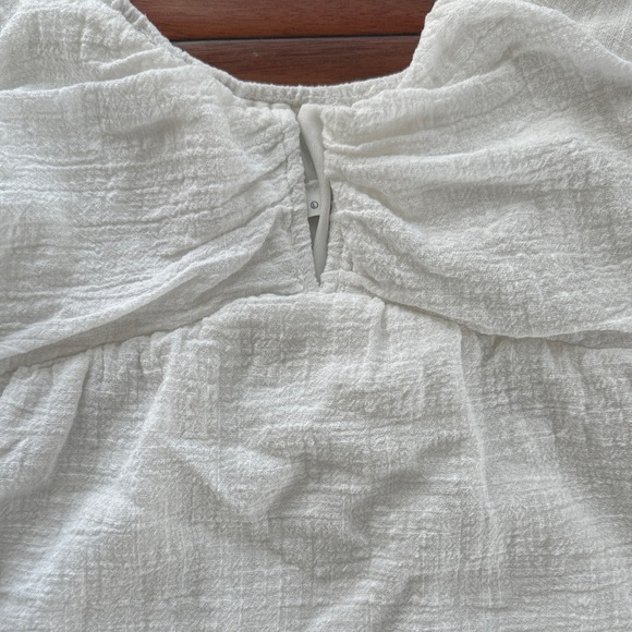 100% Cotton Kirious Los Angeles White Puff Sleeve On or Off the shoulder Top LG - Picture 3 of 8
